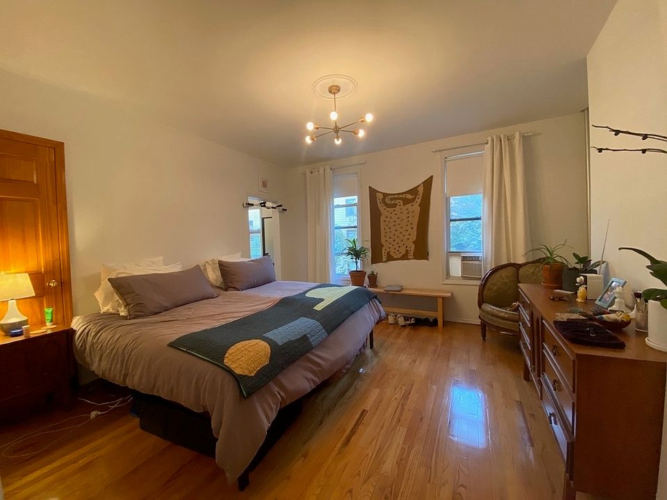 1st image of 105 Eckford St #2