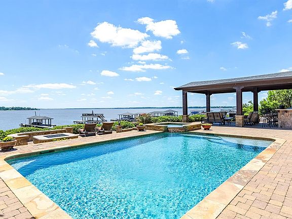 4th image of 16302 Pelican Beach Ln
