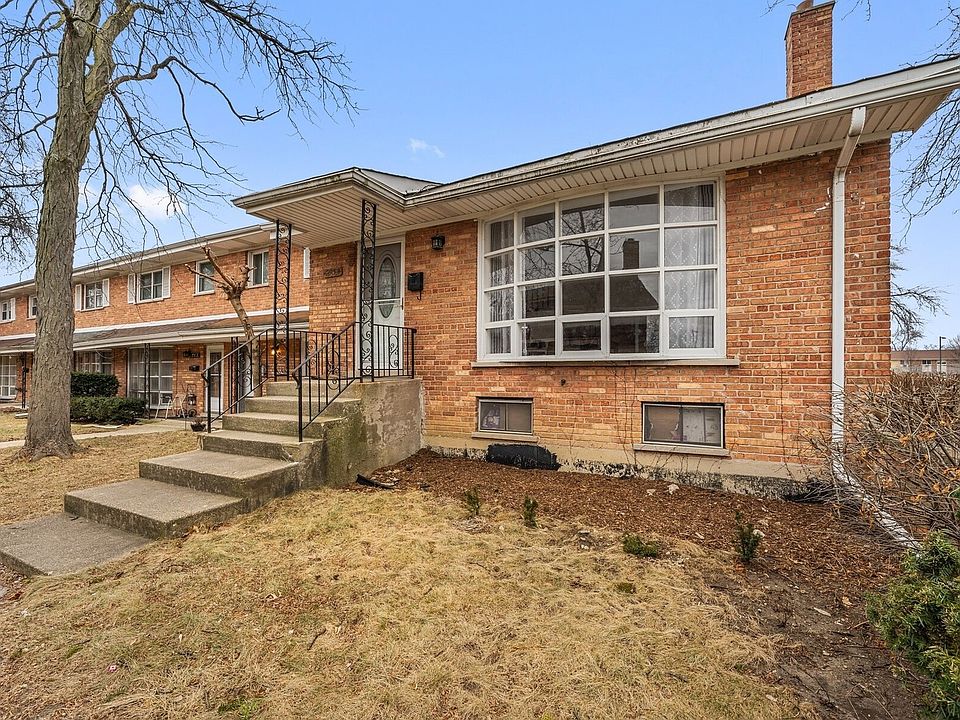 1st image of 7953 N Nordica Ave