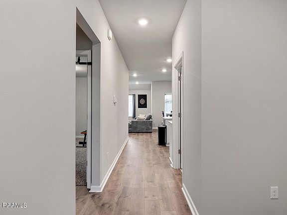 3rd image of 111 Abbeywood Ct