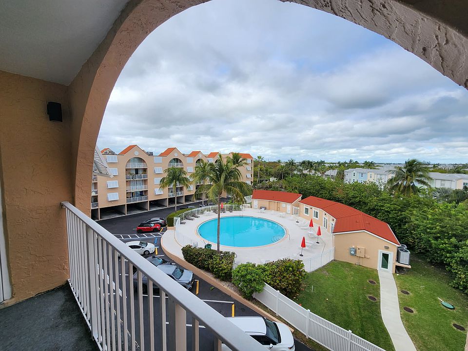 1st image of 3930 S Roosevelt Blvd APT 409E