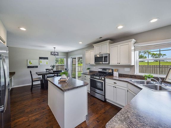 5th image of 105 Catamaran Cir