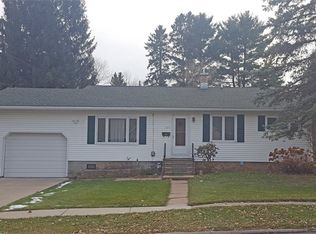 714 W 4th St, Marshfield, WI 54449