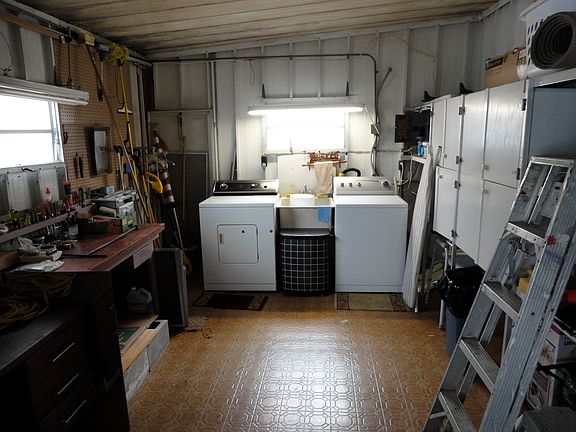 Laundry/Work Space