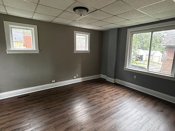 2nd image of 223 Allen St #223
