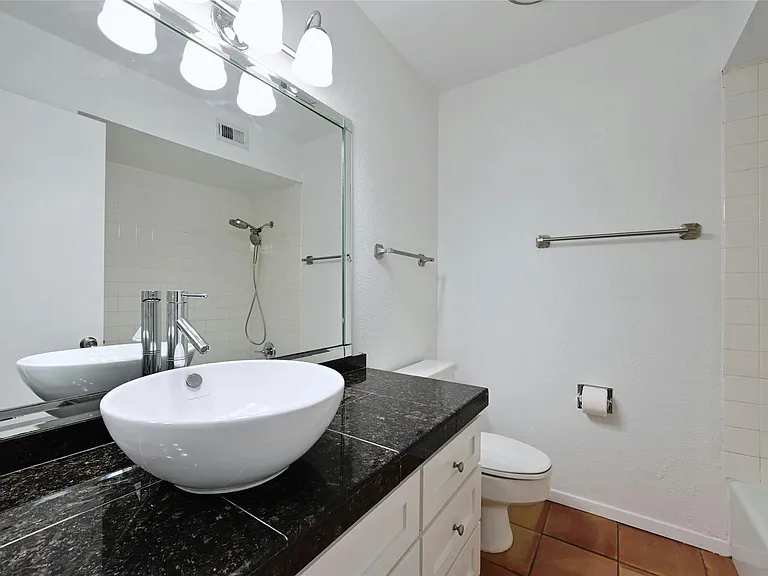 6637 Valleyside Rd — Photo 17