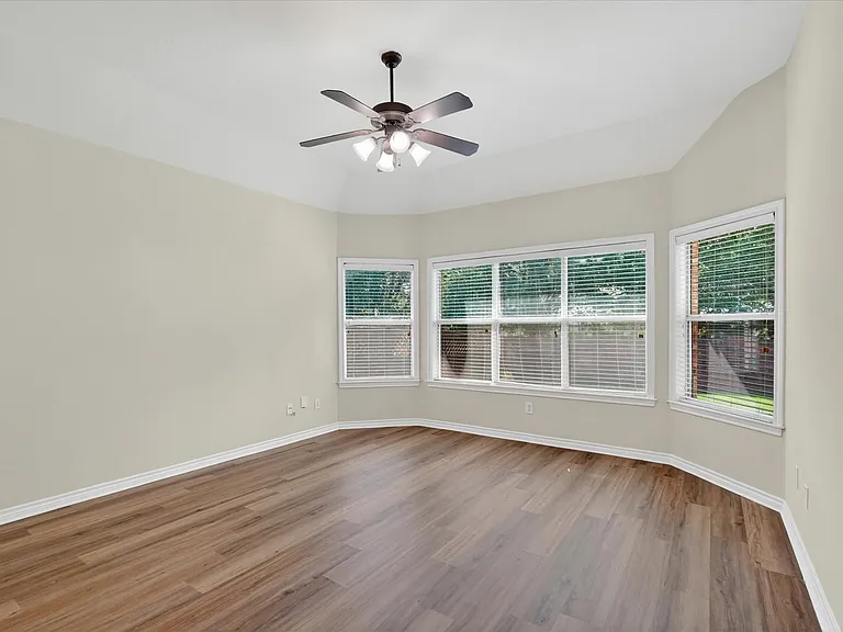 11823 Eden Ln — Photo 18