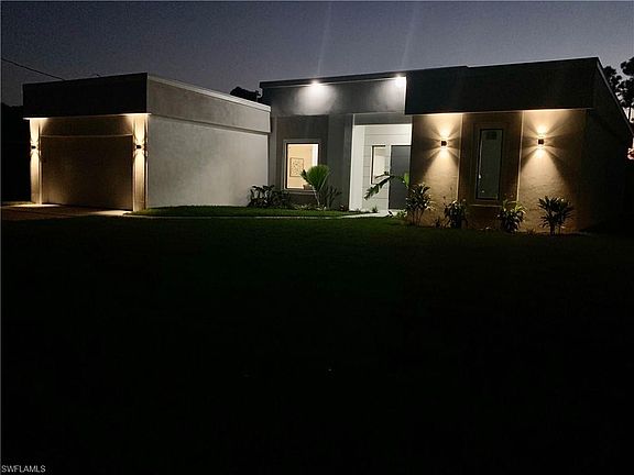2nd image of 204 NE 8th Pl