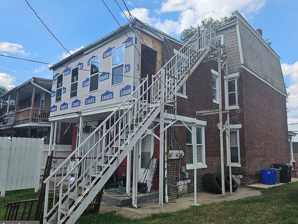 2nd image of 2434 Jefferson St