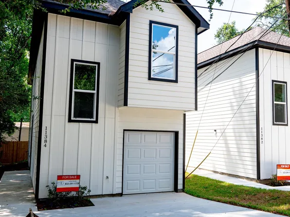 11384 Underwood St, Willis, TX 77318