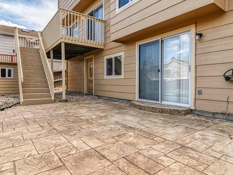 16279 Hedgeway Dr — Photo 26