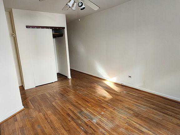4th image of 4318 40th St APT 5