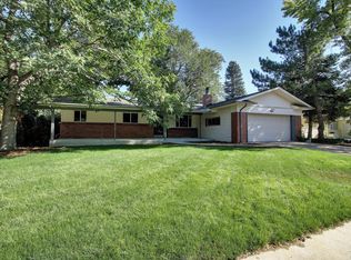 881 E Dogwood Ave, Centennial, CO 80121