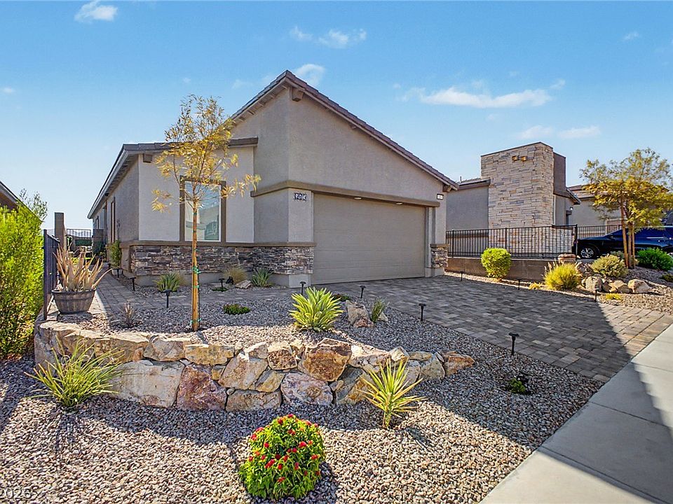 1st image of 290 Fossil Falls St