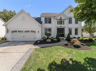3364 Creekview Dr, Hamburg, NY 14075