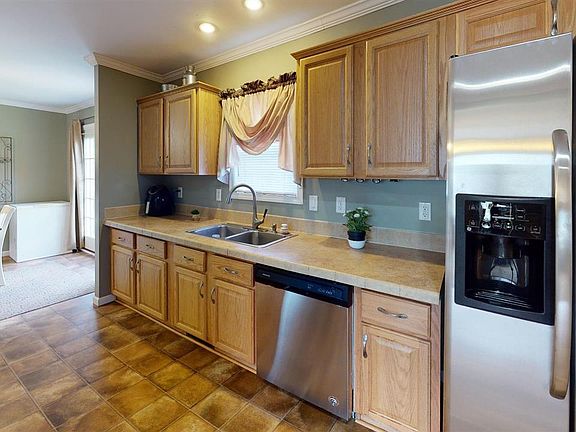 4th image of 527 Township Road 1161