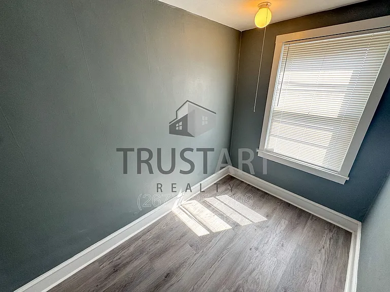2640 S Robinson St — Photo 12