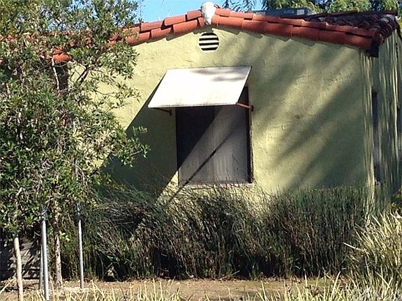 2nd image of 5328 Agnes Ave