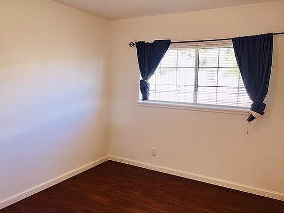 4th image of 10403 Kavanaugh Dr
