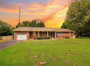 1900 Gatesborough Cir, Murray, KY 42071