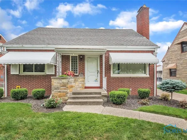 611 Grasser St, Oregon, OH 43616