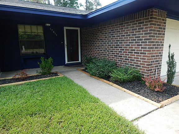 3rd image of 12511 Old River Dr