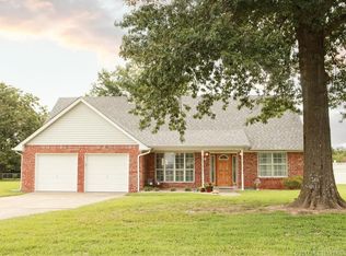 1313 N Mission Ln, Okmulgee, OK 74447