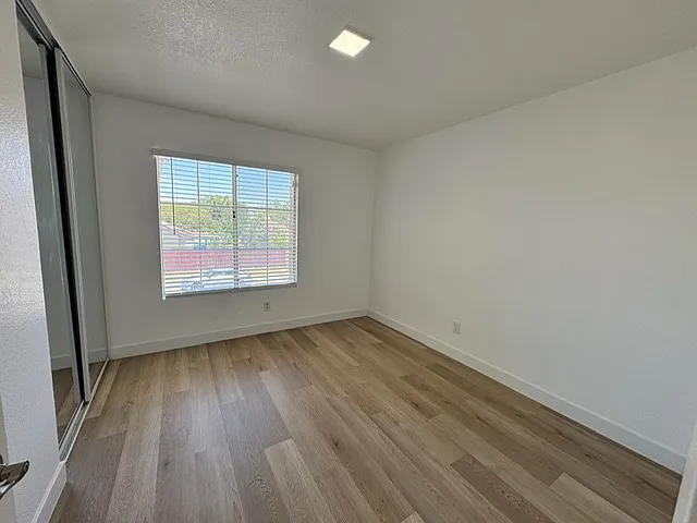 1630 Suffolk Ct — Photo 9