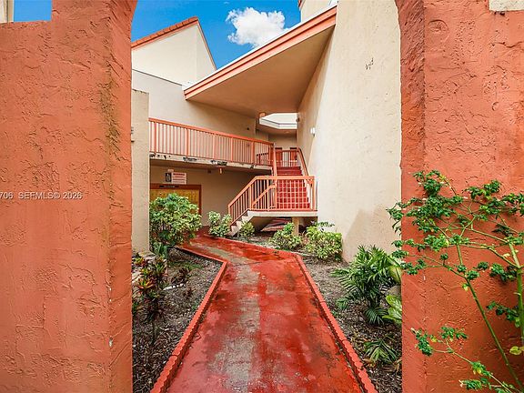 4th image of 10245 NW 9th Street Cir APT 102-9