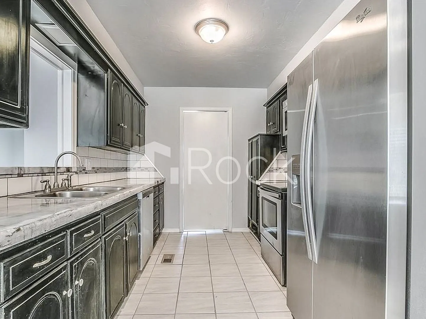 Spacious 4-Bedroom 3-Bathroom Home — Photo 2