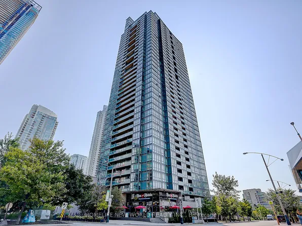 15 Fort York Blvd #307, Toronto, ON M5V 3Y4