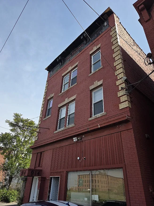 2 bed, 800 sqft, $1,200 — Photo 1