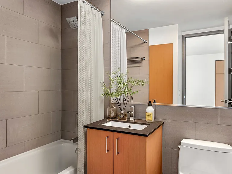 8 Spruce St #50M — Photo 5