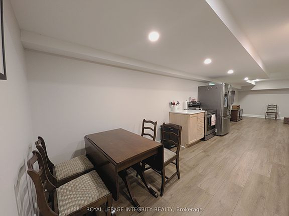 5th image of 122 Coyles Dr #B