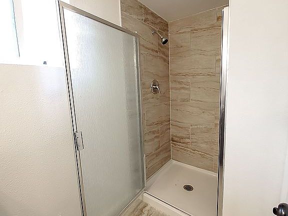 4th image of 1722 1/2 S New England St