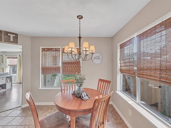 3rd image of 3318 Amber Meadow Dr