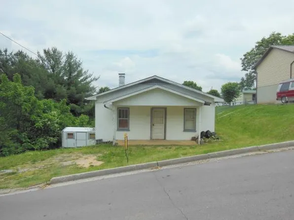 624 S Roan St, Elizabethton, TN 37643
