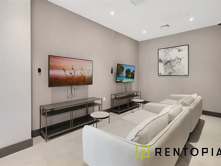 224 E 135th St #1205S — Photo 16