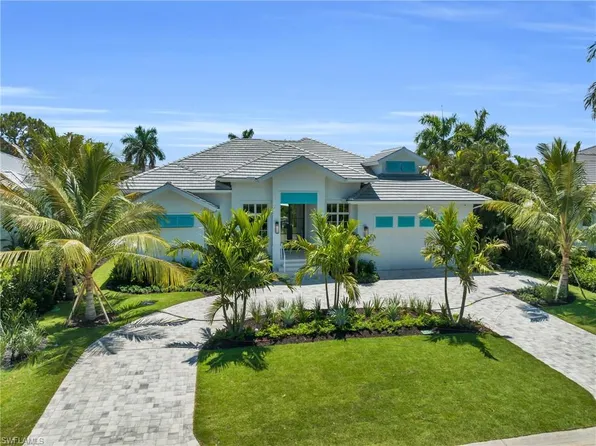 712 Park Shore CT, NAPLES, FL 34103