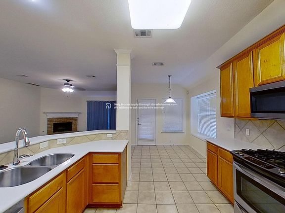 3rd image of 10404 Jaybird Dr