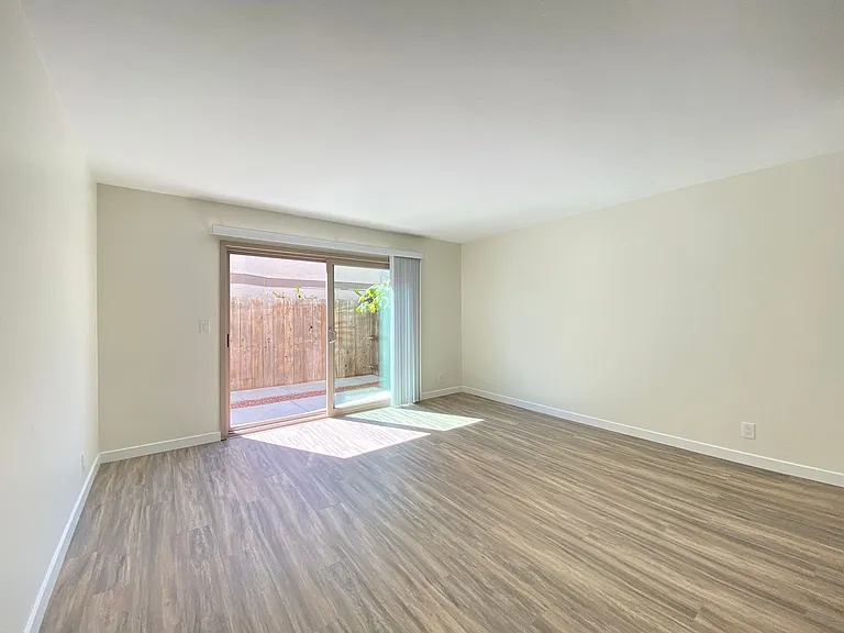 Cinnamon Apartments — Photo 13