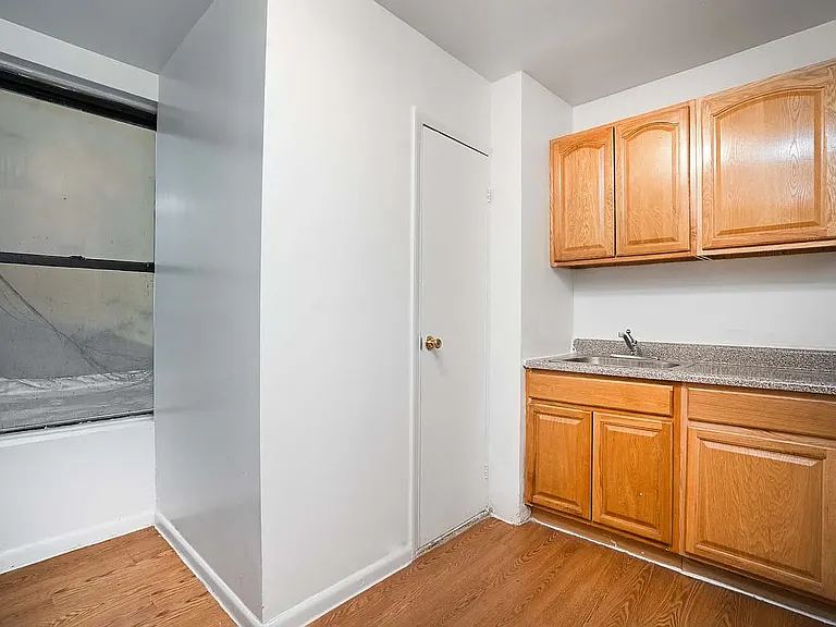 69 E 110th St #5B — Photo 5