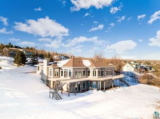 2906 W 15th St, Duluth, MN 55806