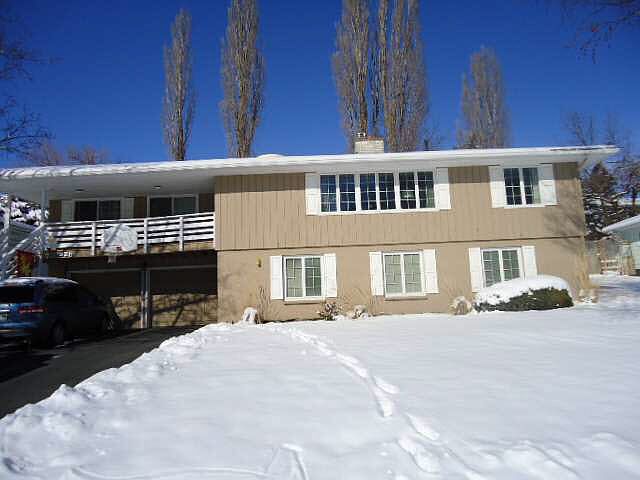 1st image of 620 SE Dawnview Ct