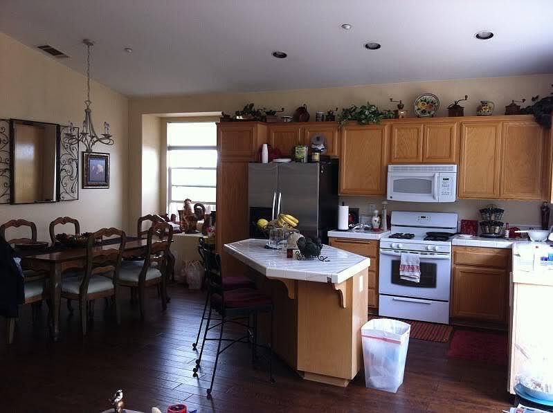 2nd image of 4798 Ellington St