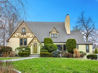 6 Meadow Rd, Harrison, NY 10528