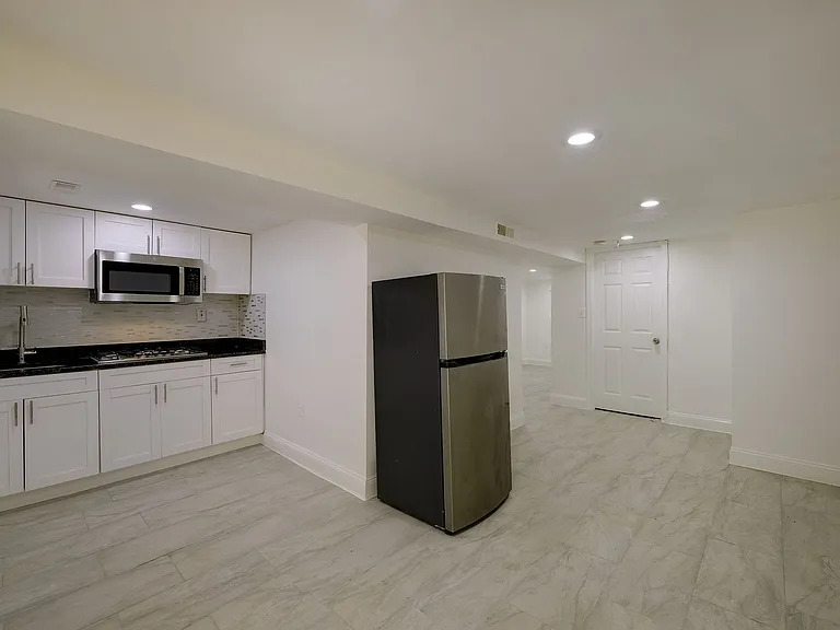 514 Missouri Ave NW — Photo 28