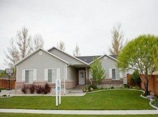 1320 E Raptor Rd, Eagle Mountain, UT 84005