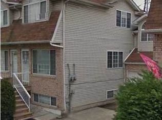 52 Hope Ln, Staten Island, NY 10305