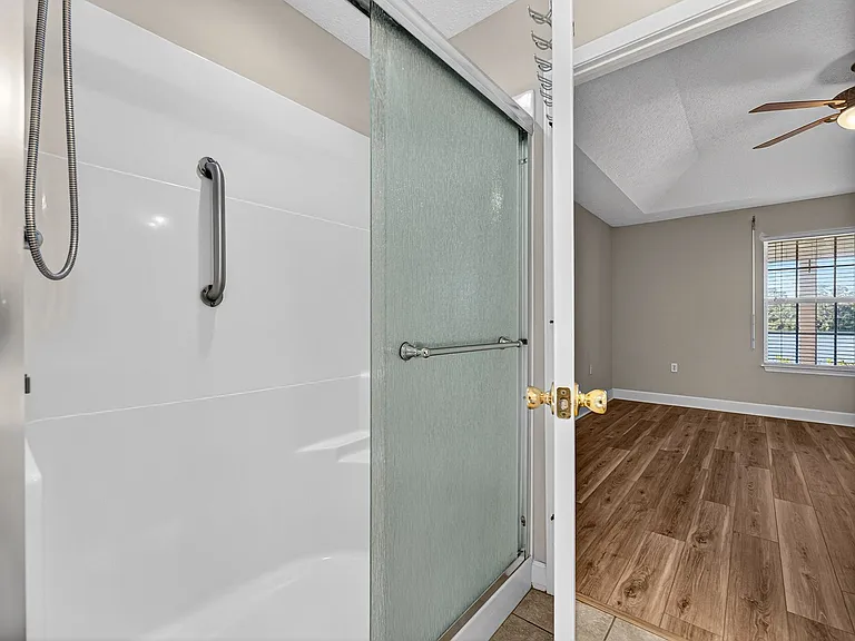 114 Lakeridge Dr — Photo 21